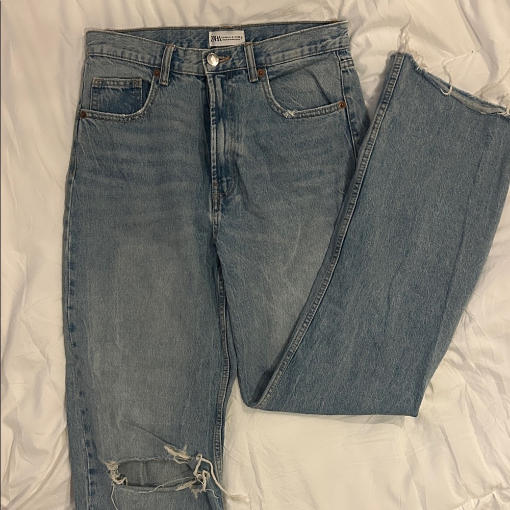 Zara Light Blue Distressed High-Rise Straight Jeans